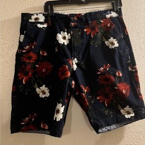 Cactus Man 34 Style Shorts W/Pockets Blue Red Floral